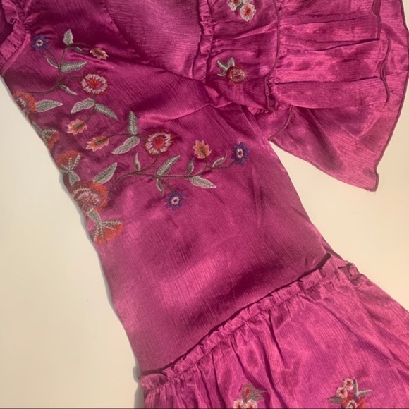 Umgee Usa Boho Gypsy Floral Embroidered Magenta Bell Sleeve Satin Top - Picture 6 of 13